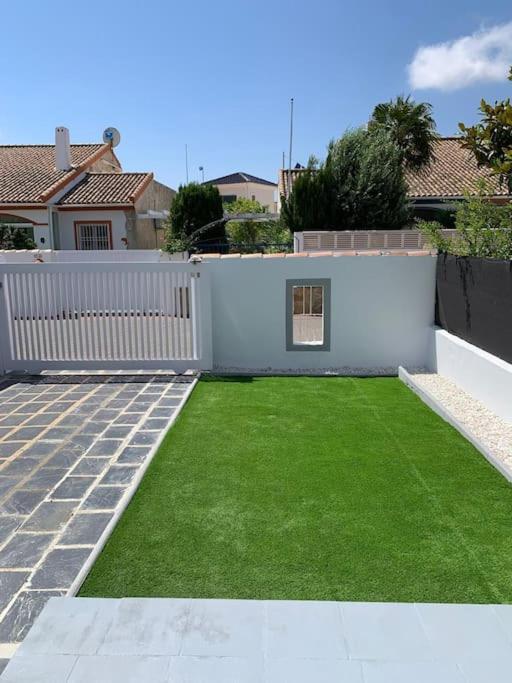 Mediterranean Breeze Beach House إل فيرغير المظهر الخارجي الصورة