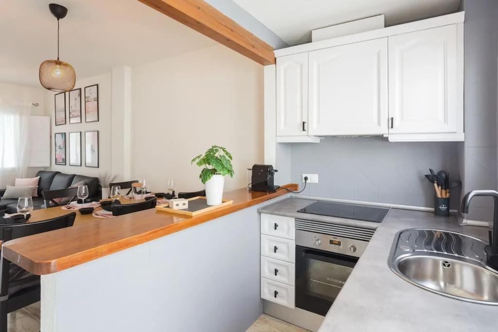 Mediterranean Breeze Beach House إل فيرغير المظهر الخارجي الصورة