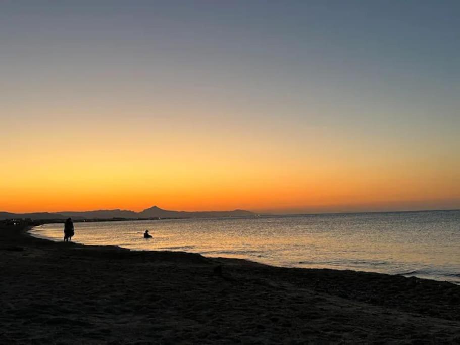 Mediterranean Breeze Beach House إل فيرغير المظهر الخارجي الصورة